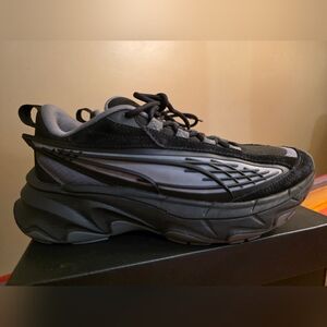 Kids Puma Carbon Particle Sz 6